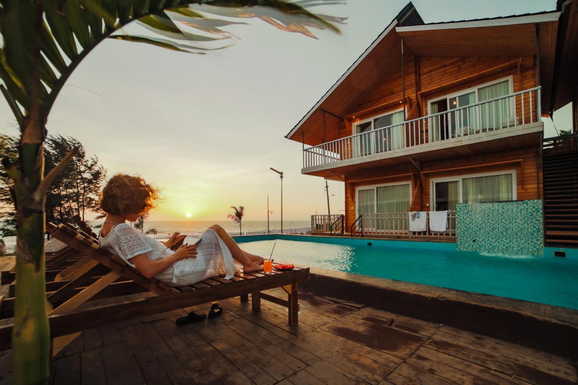 Dallas The Beach Front Resort Goa Velha Esterno foto